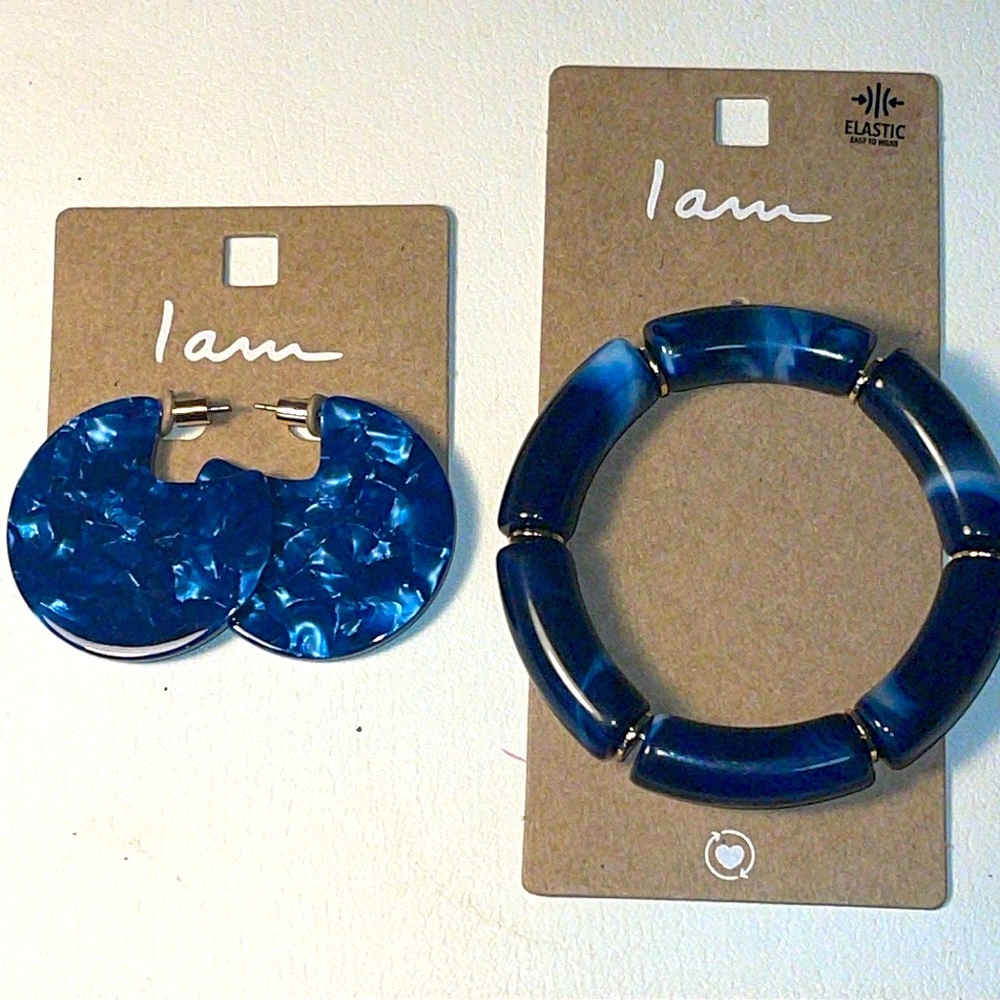 NWT- I Am blue mid fashion cobalt pierced earrings and stretchable bracelet.